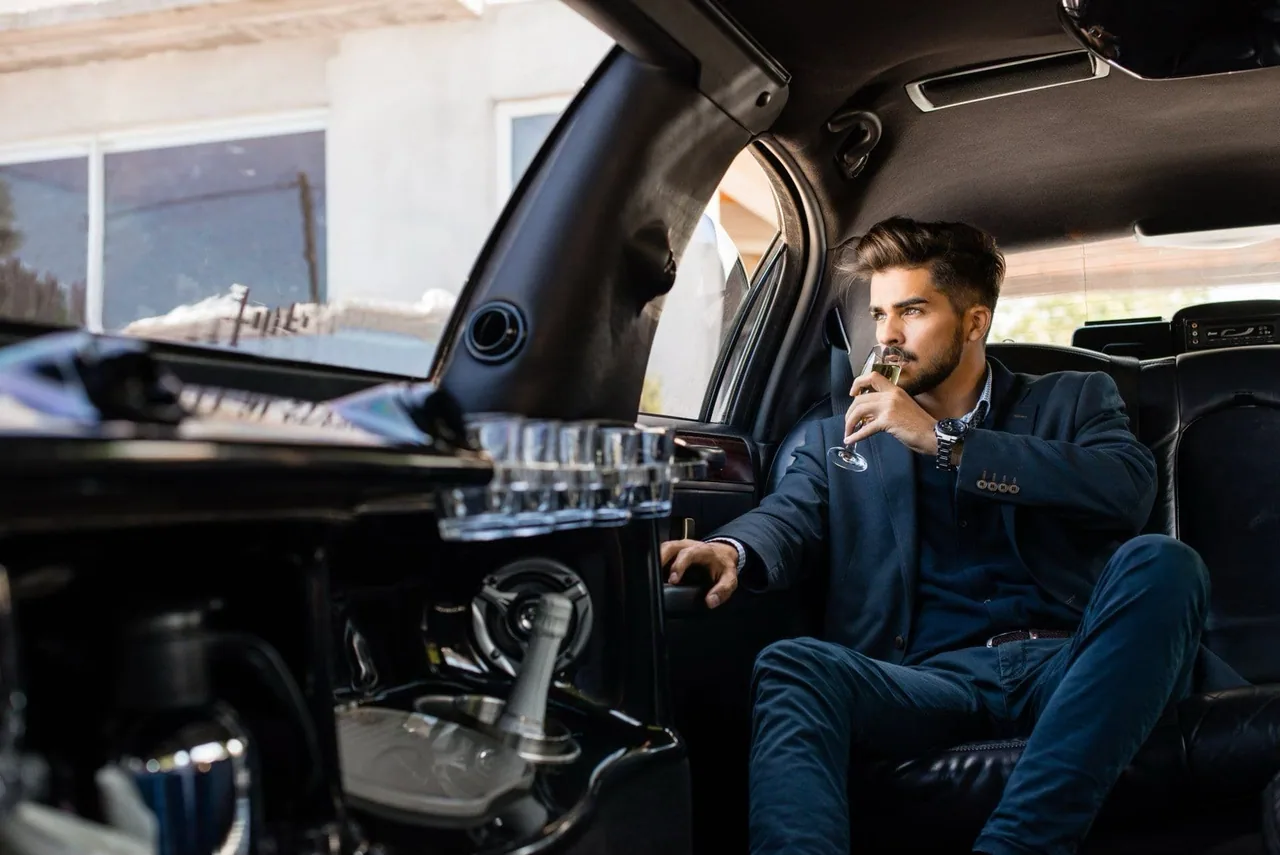 Volvo S90 Nike WHQ board director chauffeur Embassy Suites Washington Square Beaverton hotel transfer